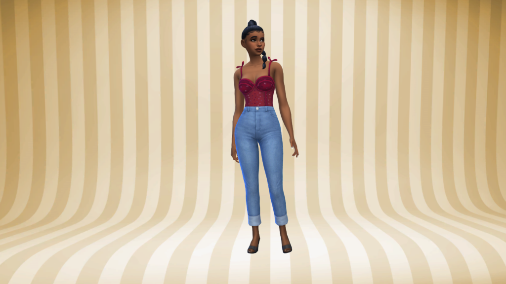 Un sim en jeans taille haute bleu et un body corset rouge avec les cheveux tressés. Derrière ce personnage des Sims 4, il y a un arrière-plan de CAS composé de rayures verticales jaunes et beige qui vont du plafond jusqu'au sol.