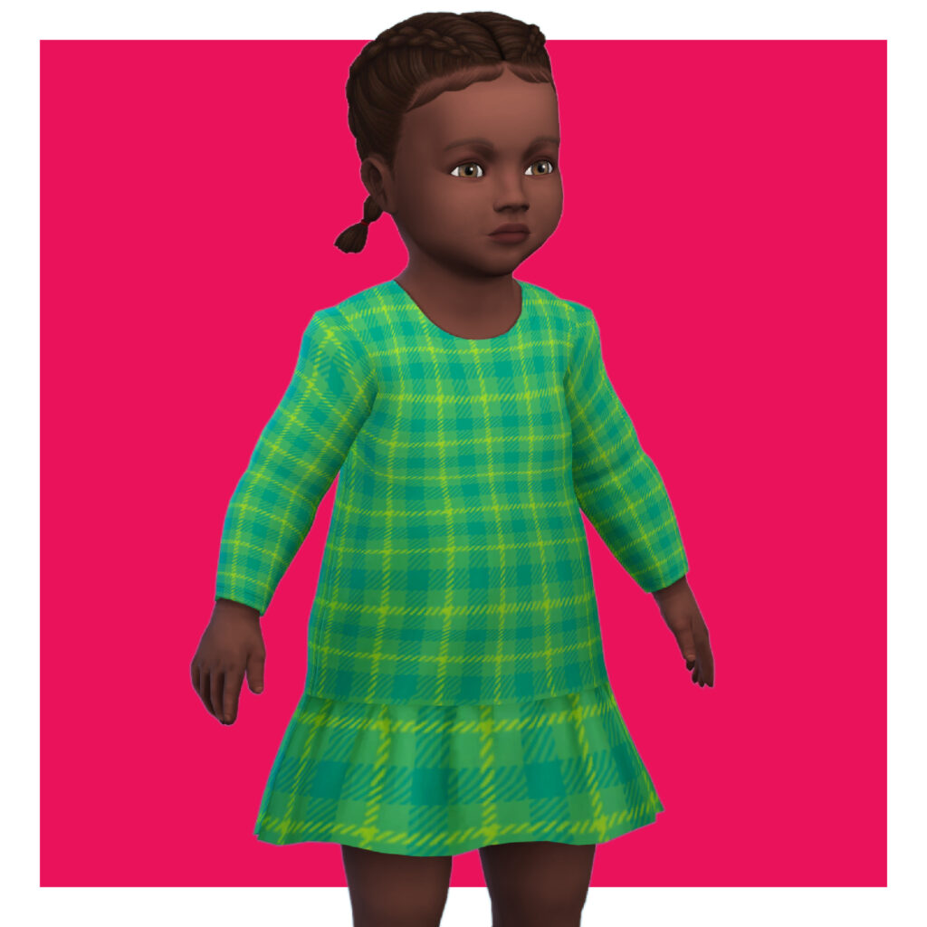 Un bambin des Sims 4 sur un fond rose vif. Ce sim porte une robe comme vêtement personnalisé pour les Sims 4. Cette robe est à carreaux verts.