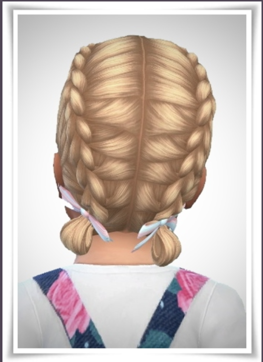 L'arrière de la tête d'un tout-petit dans Les Sims 4. Ce tout-petit a les cheveux tressés avec des petits nœuds à l'extrémité.