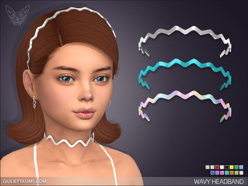 Un sim aux cheveux bruns et aux yeux bleus portant un bandeau et un collier ondulés et argentés pour enfants sims 4 cc assortis.