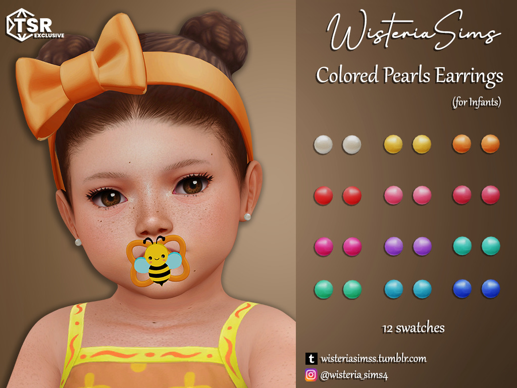 Un fond marron avec un bébé aux cheveux bruns. Ce bébé porte un bandeau pour bébé Sims 4 avec un nœud.