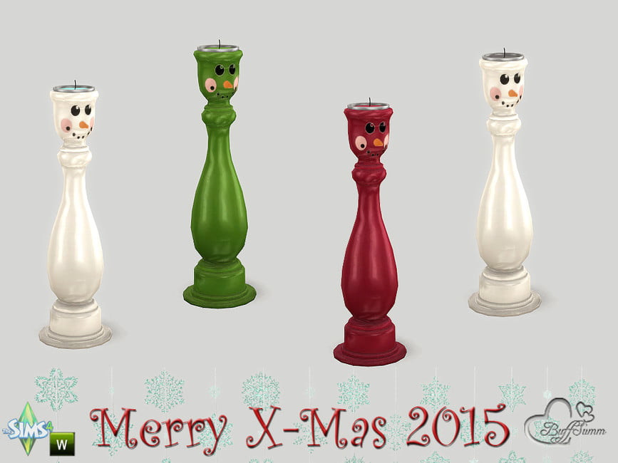 Quatre porte-bougies en blanc, vert et rouge. Ils ont des visages de bonhomme de neige peints dessus.