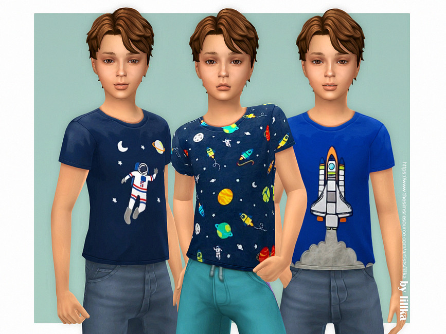 Le même personnage des Sims 4 trois fois, ce Sim garçon porte un simple T-shirt en forme avec des designs spatiaux dessus.