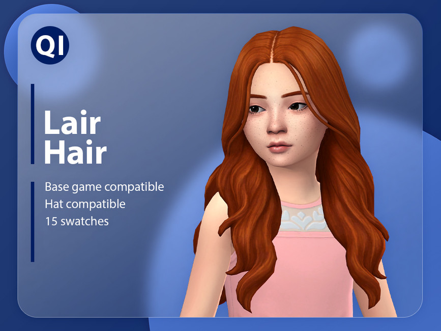 un sim regardant sur le côté tout en portant une chemise rose et ayant des cheveux bouclés CC longs et détachés 
