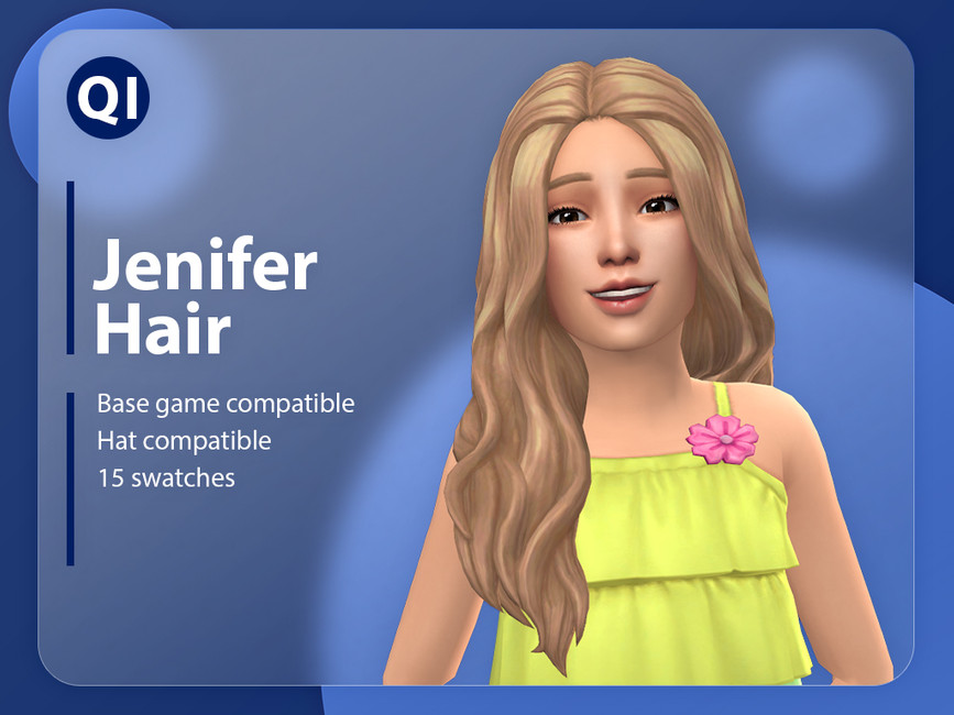 un sim avec des cheveux bouclés blonds cc avec un côté derrière le dos tout en portant un chemisier jaune à volants avec une fleur sur la bretelle dans Les Sims 4