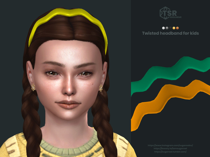 Un sim aux cheveux bruns et aux yeux bruns portant un pull jaune et vert et une paire de boucles d'oreilles en forme de fleur. Ils portent également un serre-tête sims 4 cc accessoire sur leur tête.